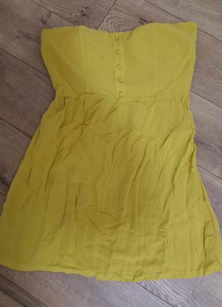 Yellow dress
